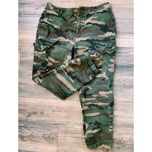 🌿High Rise Camo Pants🌿